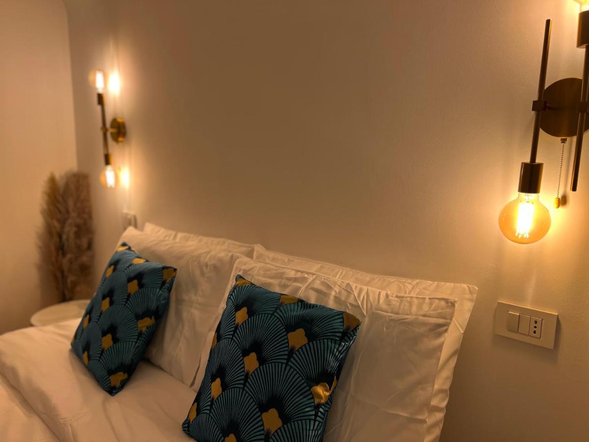 Regina Milano In Porta Romana 2 - Sky Tv, Wifi E Breakfast Box Apartment Exterior photo