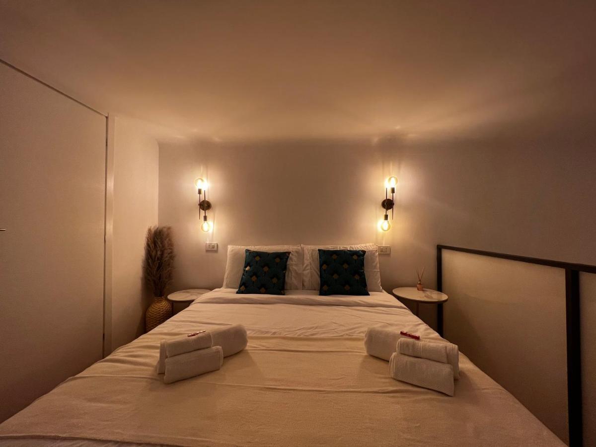 Regina Milano In Porta Romana 2 - Sky Tv, Wifi E Breakfast Box Apartment Exterior photo