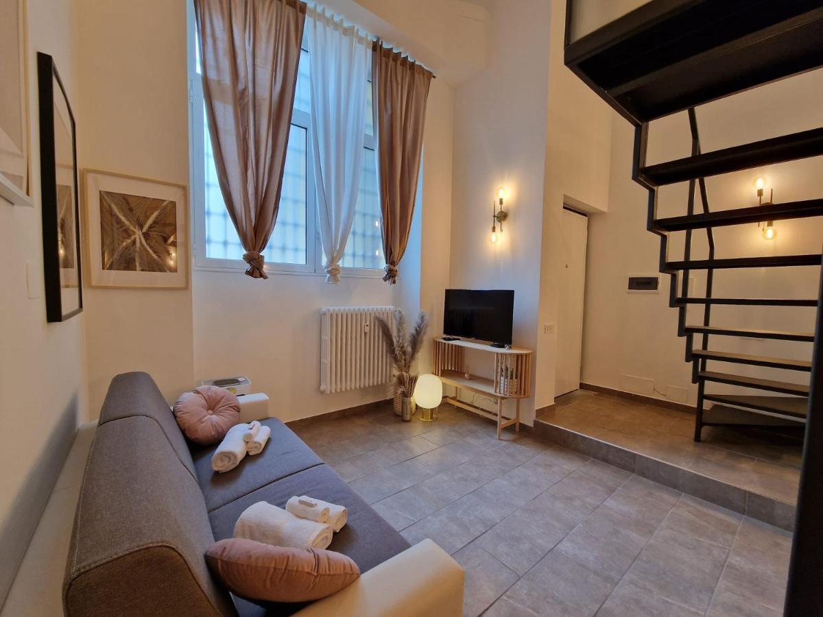 Regina Milano In Porta Romana 2 - Sky Tv, Wifi E Breakfast Box Apartment Exterior photo
