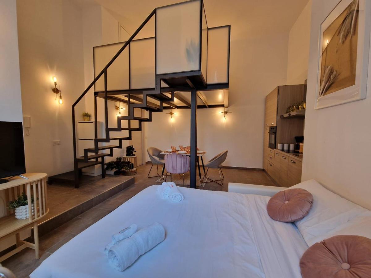 Regina Milano In Porta Romana 2 - Sky Tv, Wifi E Breakfast Box Apartment Exterior photo