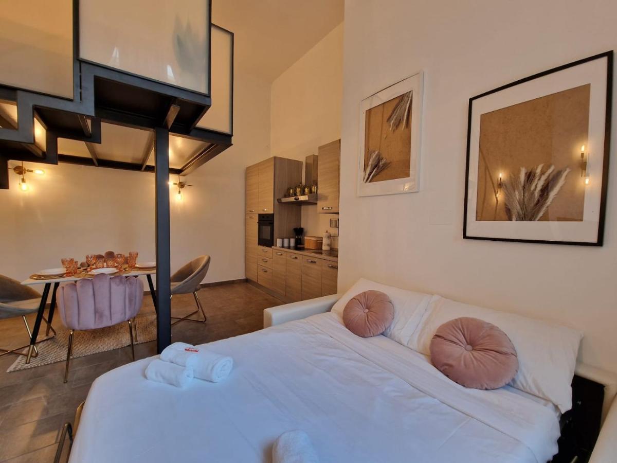 Regina Milano In Porta Romana 2 - Sky Tv, Wifi E Breakfast Box Apartment Exterior photo