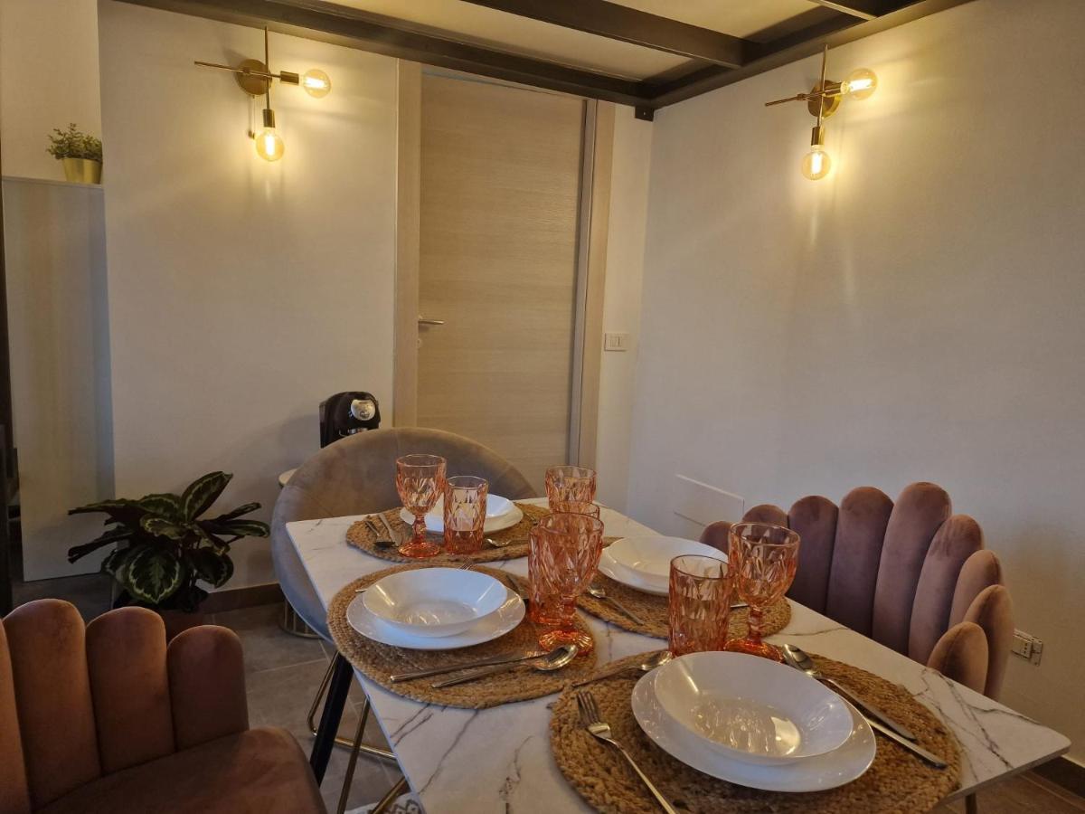 Regina Milano In Porta Romana 2 - Sky Tv, Wifi E Breakfast Box Apartment Exterior photo