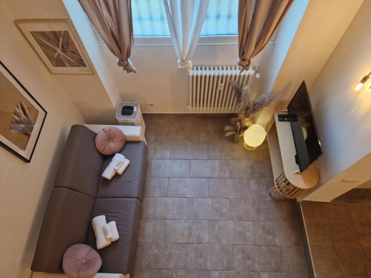 Regina Milano In Porta Romana 2 - Sky Tv, Wifi E Breakfast Box Apartment Exterior photo