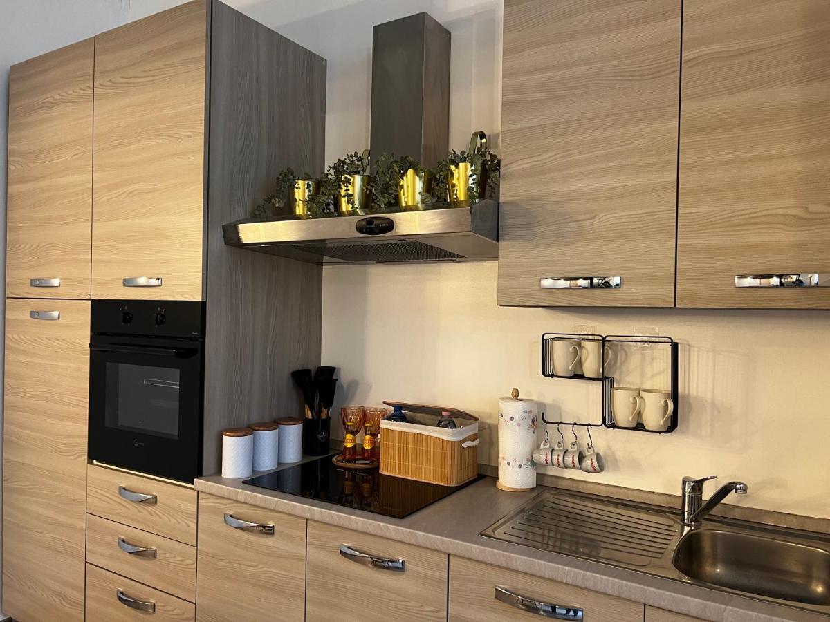 Regina Milano In Porta Romana 2 - Sky Tv, Wifi E Breakfast Box Apartment Exterior photo