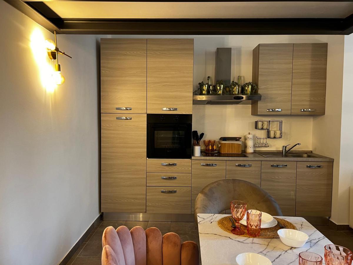 Regina Milano In Porta Romana 2 - Sky Tv, Wifi E Breakfast Box Apartment Exterior photo